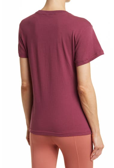 Imbracaminte Femei adidas Graphic Workout T-Shirt Victory Crimson image1