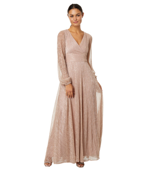 Imbracaminte Femei Betsy Adam Long Sleeve V-Neck Metallic Crinkle Knit Gown Champagne